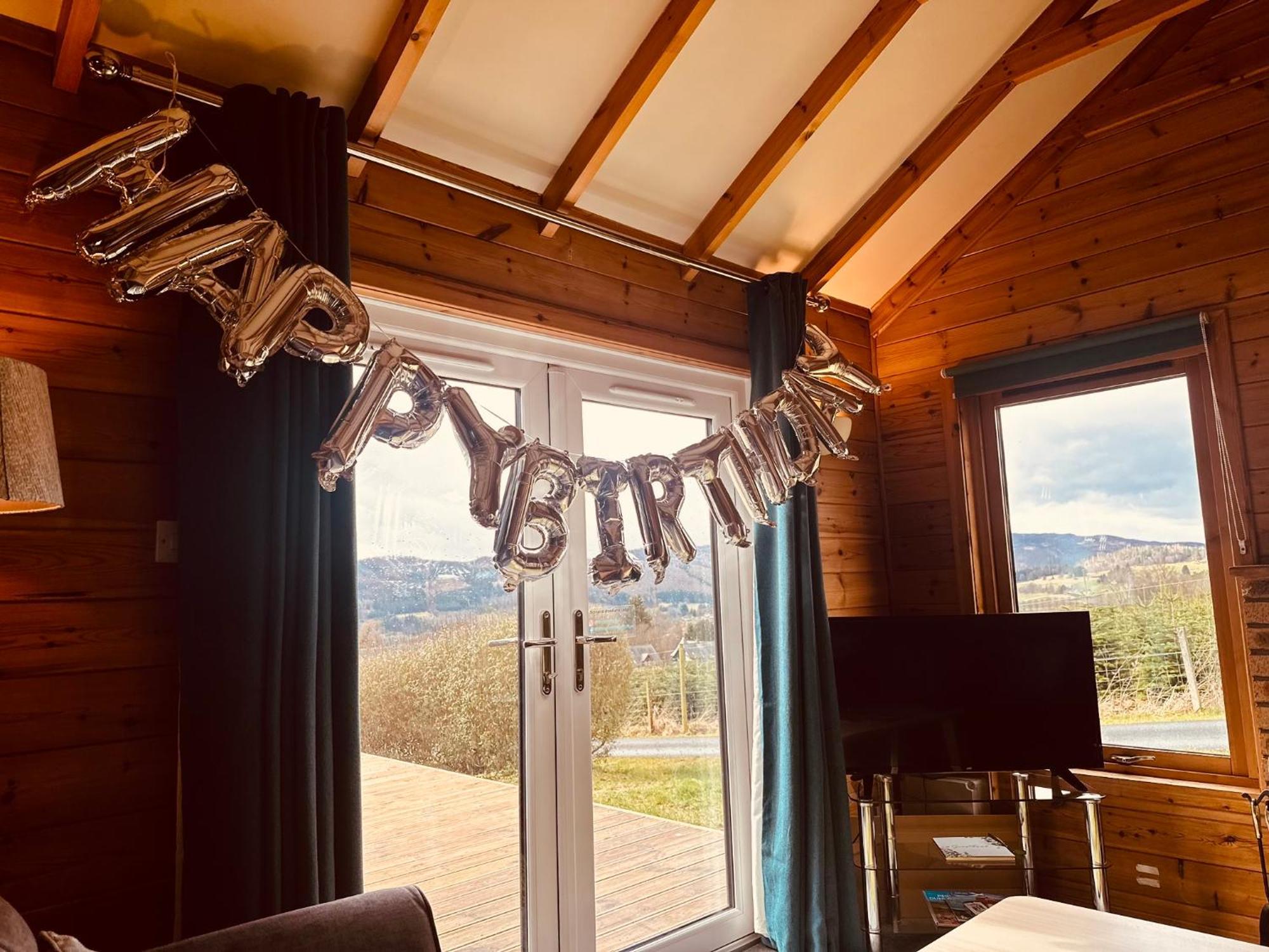 Kinnaird Woodland Lodges Питлохри Екстериор снимка