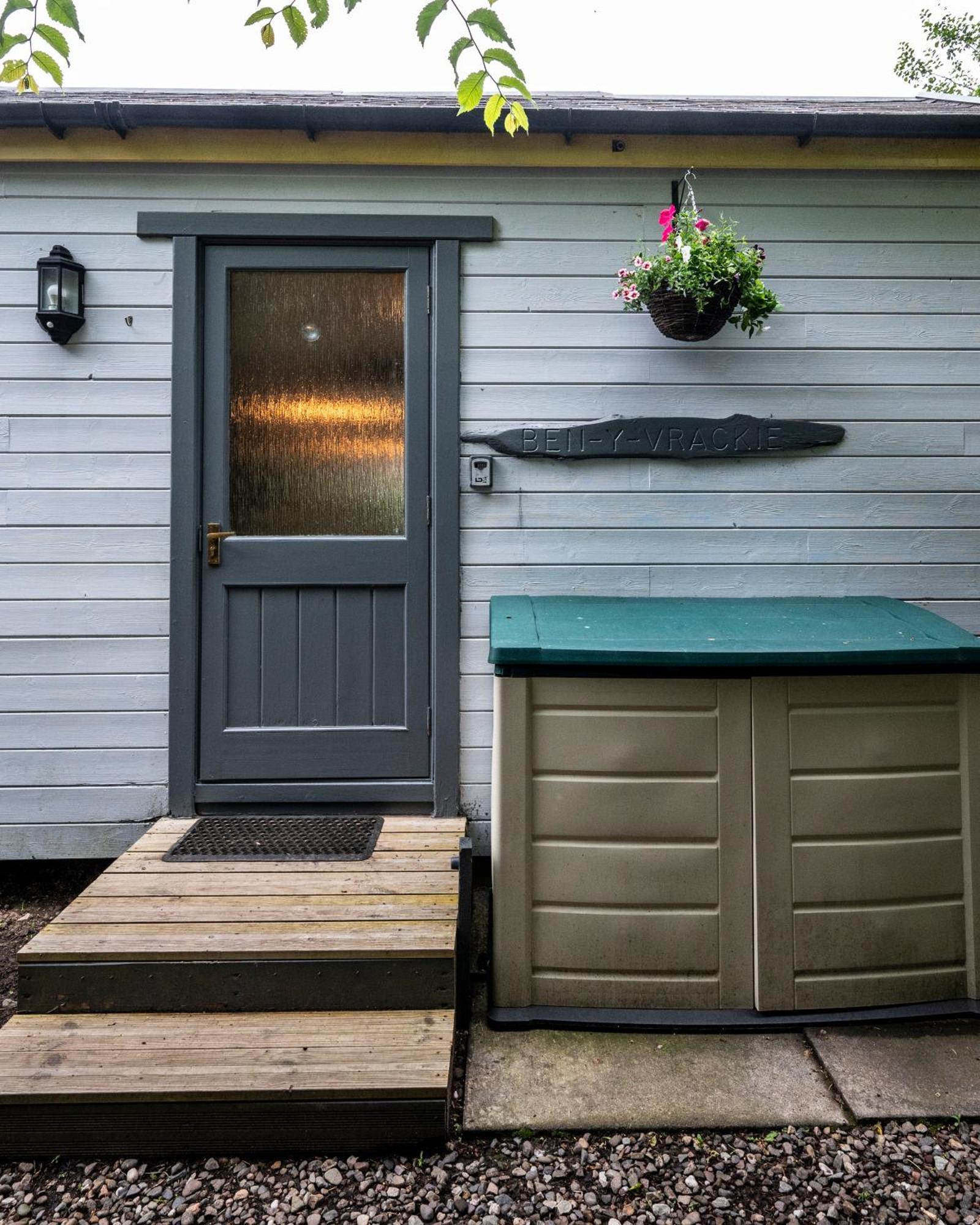 Kinnaird Woodland Lodges Питлохри Екстериор снимка