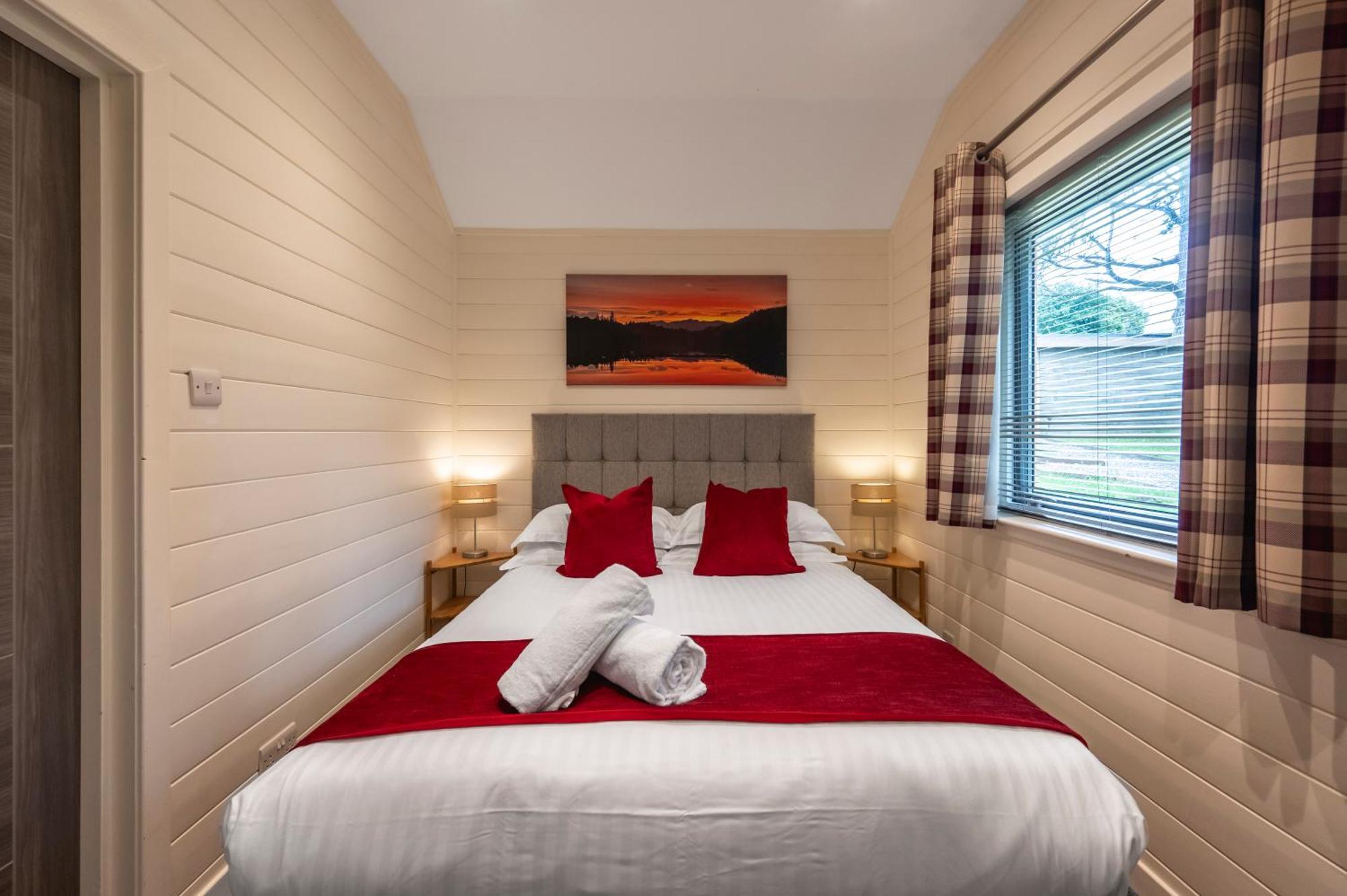 Kinnaird Woodland Lodges Питлохри Екстериор снимка