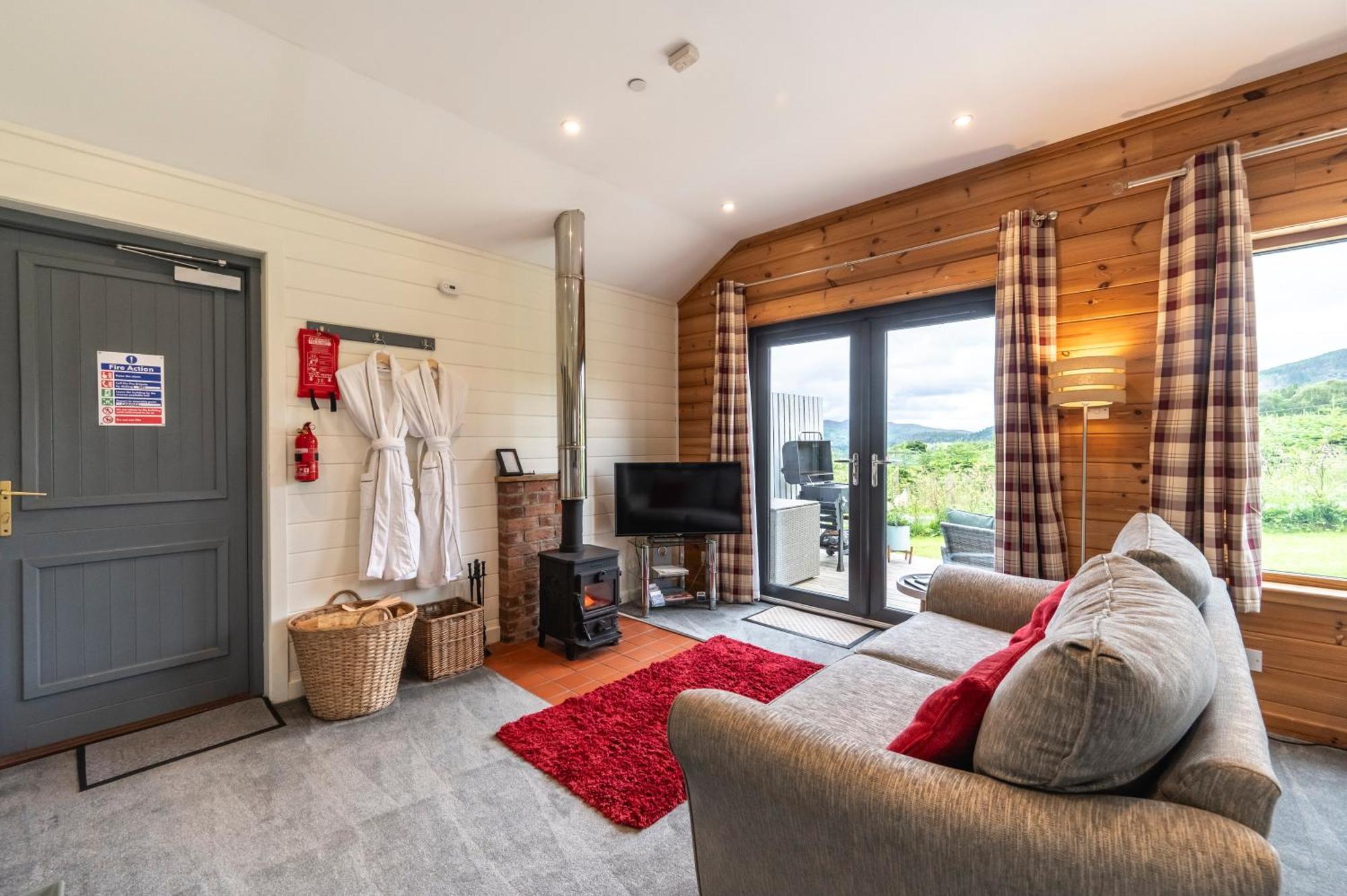 Kinnaird Woodland Lodges Питлохри Екстериор снимка